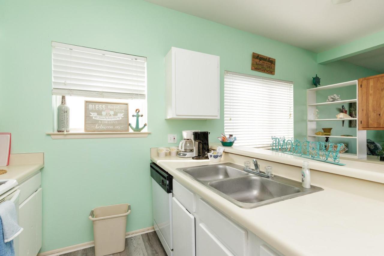 Affordable Family Condo -Walking Distance To Beach By Mustang Island, Sleeps Four, 2025 Traveler Award Corpus Christi Luaran gambar