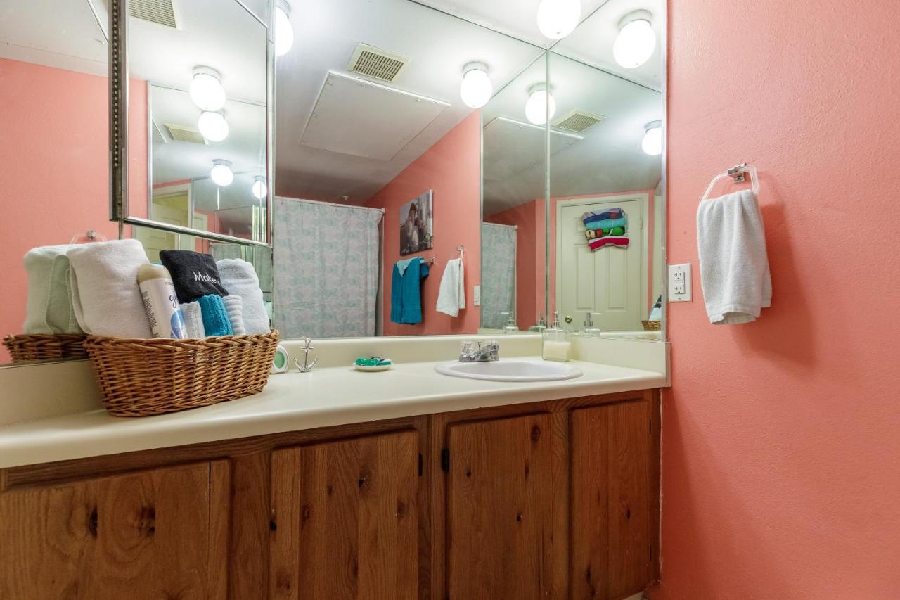 Affordable Family Condo -Walking Distance To Beach By Mustang Island, Sleeps Four, 2025 Traveler Award Corpus Christi Luaran gambar